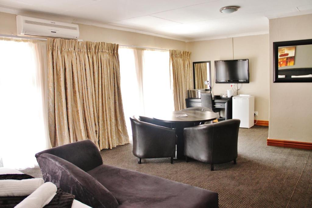 Ruby Stone Boutique Hotel Polokwane Exteriör bild
